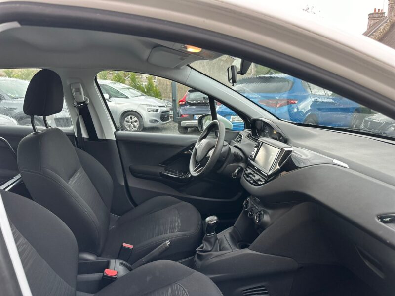 Peugeot 208 1.2 PureTech 82ch Euro6c Active Business S&S - NLJ Automobiles - Vente vehicules occasion dans la Manche et en Normandie