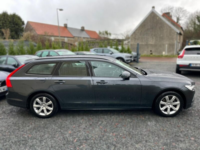 Volvo V90 D3 AdBlue 150ch Momentum Geartronic - NLJ Automobiles - Vente vehicules occasion dans la Manche et en Normandie