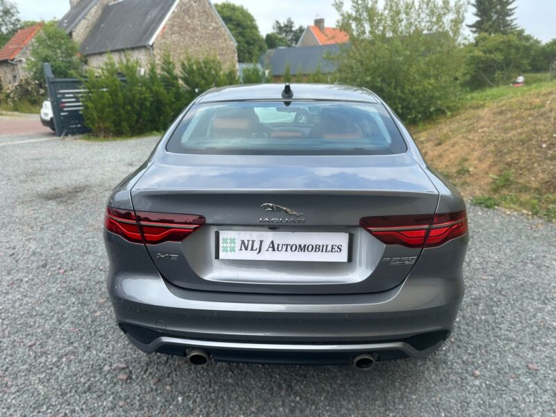 Jaguar XE P250 R-Dynamic SE BVA8 - NLJ Automobiles - Vente vehicules occasion dans la Manche et en Normandie