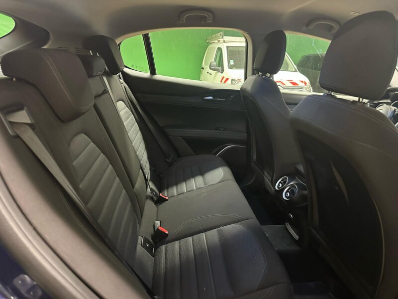 Alfa Romeo Stelvio 2.2 Diesel 160ch Super AT8 MY21 - NLJ Automobiles - Vente vehicules occasion dans la Manche et en Normandie