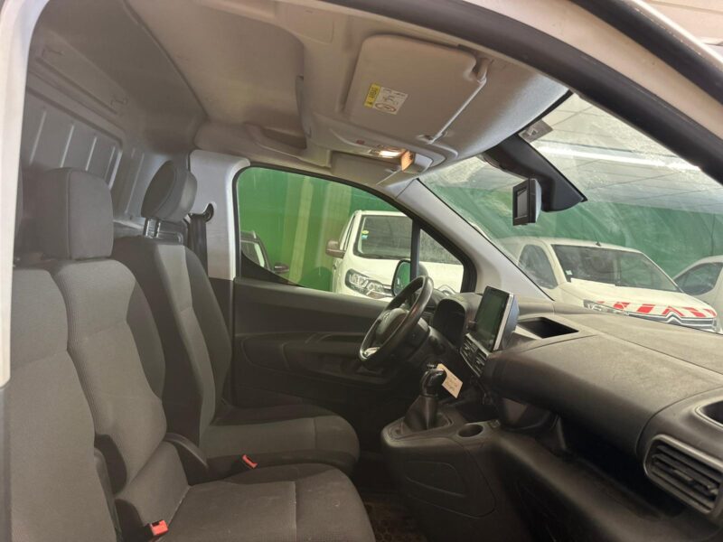 Citroen Berlingo M 650kg BlueHDi 100 Driver 3 Places - NLJ Automobiles - Vente vehicules occasion dans la Manche et en Normandie