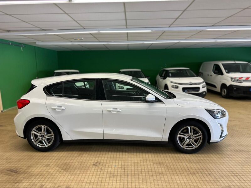 Ford focus 1.0 ecoboost 100ch trend nlj automobiles vente vehicules occasion dans la manche et en normandie (3)