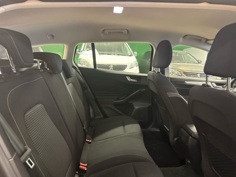 Ford Focus SW 1.0 EcoBoost 100ch Trend Business - NLJ Automobiles - Vente vehicules occasion dans la Manche et en Normandie