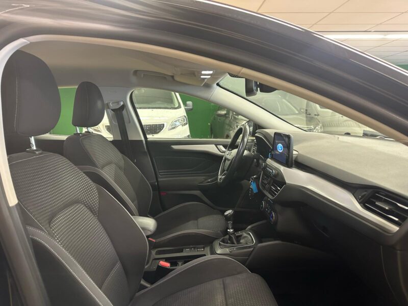 Ford Focus SW 1.0 EcoBoost 100ch Trend Business - NLJ Automobiles - Vente vehicules occasion dans la Manche et en Normandie