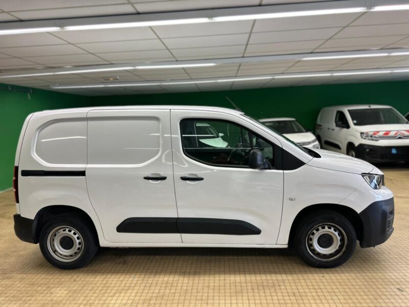 Peugeot Partner Standard 650kg BlueHDi 75ch Premium - NLJ Automobiles - Vente vehicules occasion dans la Manche et en Normandie