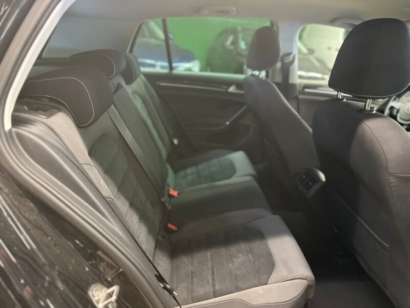 Volkswagen Golf VII 1.6 TDI 105ch Bluemotion FAP Confortline Business - NLJ Automobiles - Vente vehicules occasion dans la Manche et en Normandie
