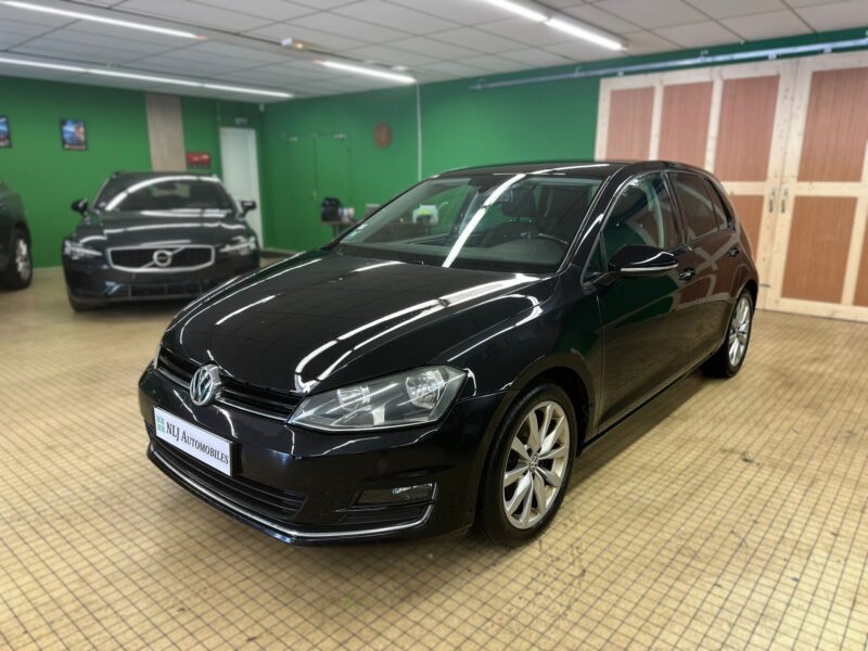 Volkswagen Golf VII 1.6 TDI 105ch Bluemotion FAP Confortline Business - NLJ Automobiles - Vente vehicules occasion dans la Manche et en Normandie
