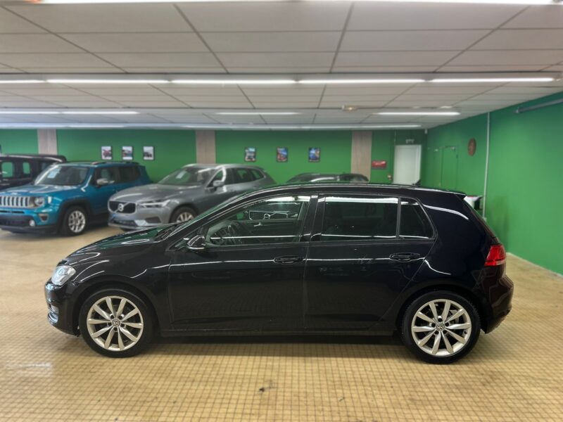 Volkswagen Golf VII 1.6 TDI 105ch Bluemotion FAP Confortline Business - NLJ Automobiles - Vente vehicules occasion dans la Manche et en Normandie
