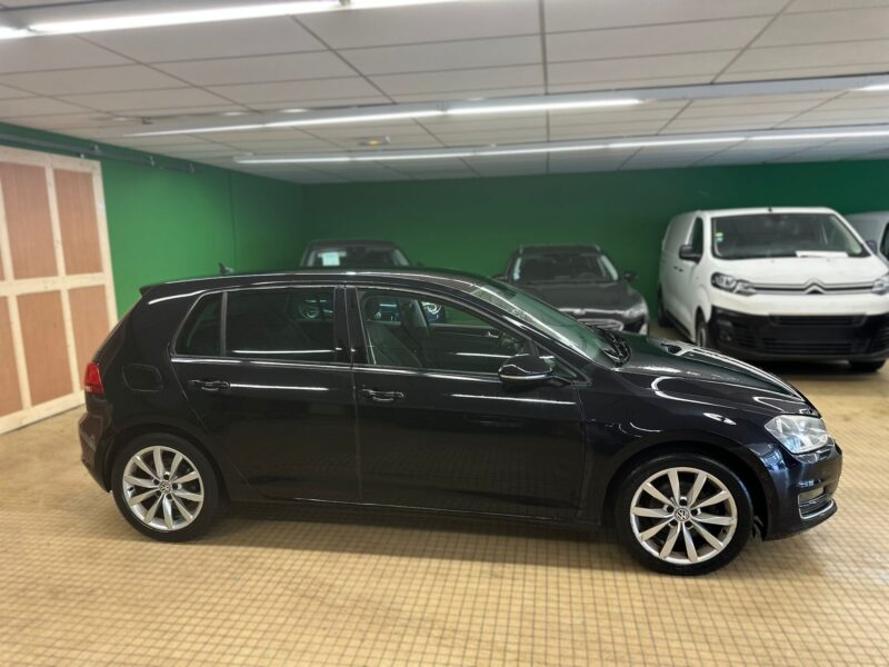 Volkswagen Golf VII 1.6 TDI 105ch Bluemotion FAP Confortline Business - NLJ Automobiles - Vente vehicules occasion dans la Manche et en Normandie