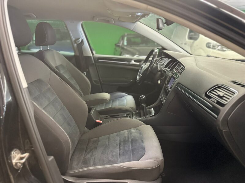 Volkswagen Golf VII 1.6 TDI 105ch Bluemotion FAP Confortline Business - NLJ Automobiles - Vente vehicules occasion dans la Manche et en Normandie