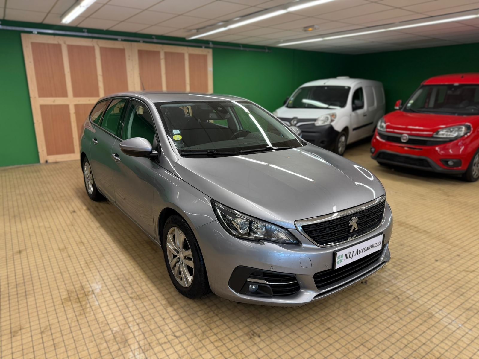 PEUGEOT 308SW 1.5 BlueHDi 100ch S&S Active Business - NLJ Automobiles, spécialiste véhicules d'occasion dans la Manche et en Normandie