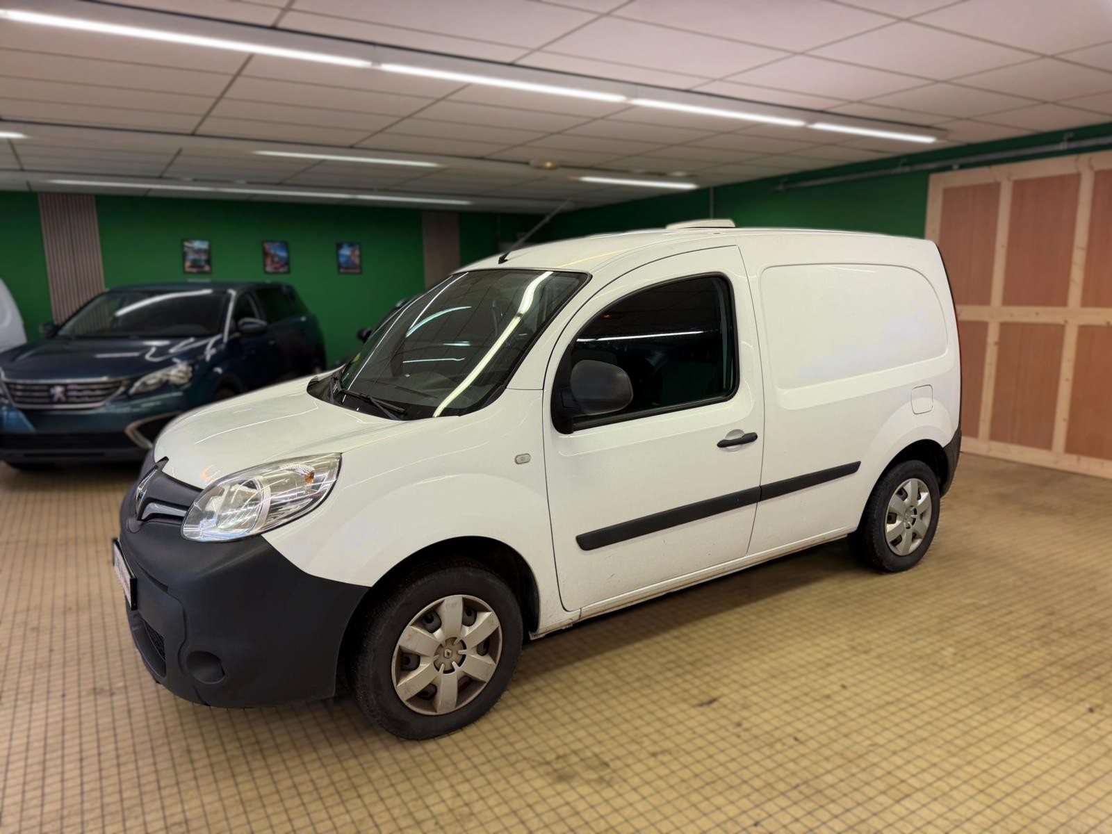 RENAULT Kangoo II Express 1.5 Blue DCi 95ch Grand Confort - NLJ Automobiles, spécialiste véhicules d'occasion dans la Manche et en Normandie