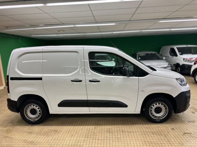 CITROEN Berlingo Van M 650kg BlueHDi 75 S&S Club - NLJ Automobiles, spécialiste véhicules d'occasion dans la Manche et en Normandie