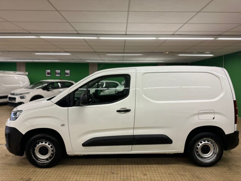 CITROEN Berlingo Van M 650kg BlueHDi 75 S&S Club - NLJ Automobiles, spécialiste véhicules d'occasion dans la Manche et en Normandie