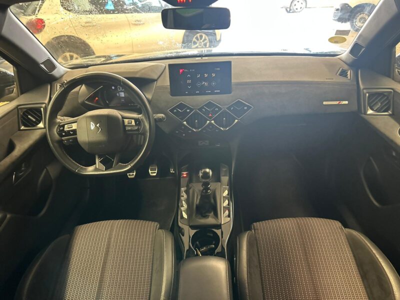 DS DS 3 Crossback BlueHDi 100ch Performance Line - NLJ Automobiles, spécialiste véhicules d'occasion dans la Manche et en Normandie