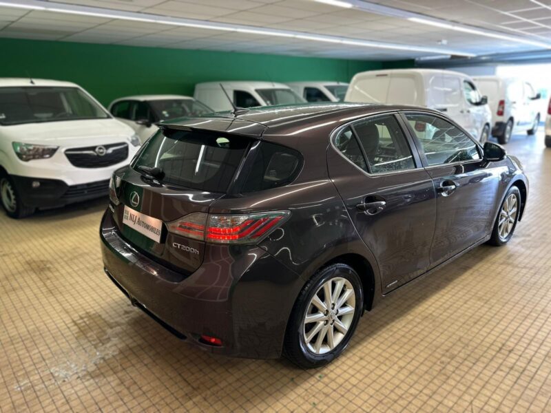 Lexus ct 200h sensation nlj automobiles, spécialiste véhicules d'occasion dans la manche et en normandie (11)