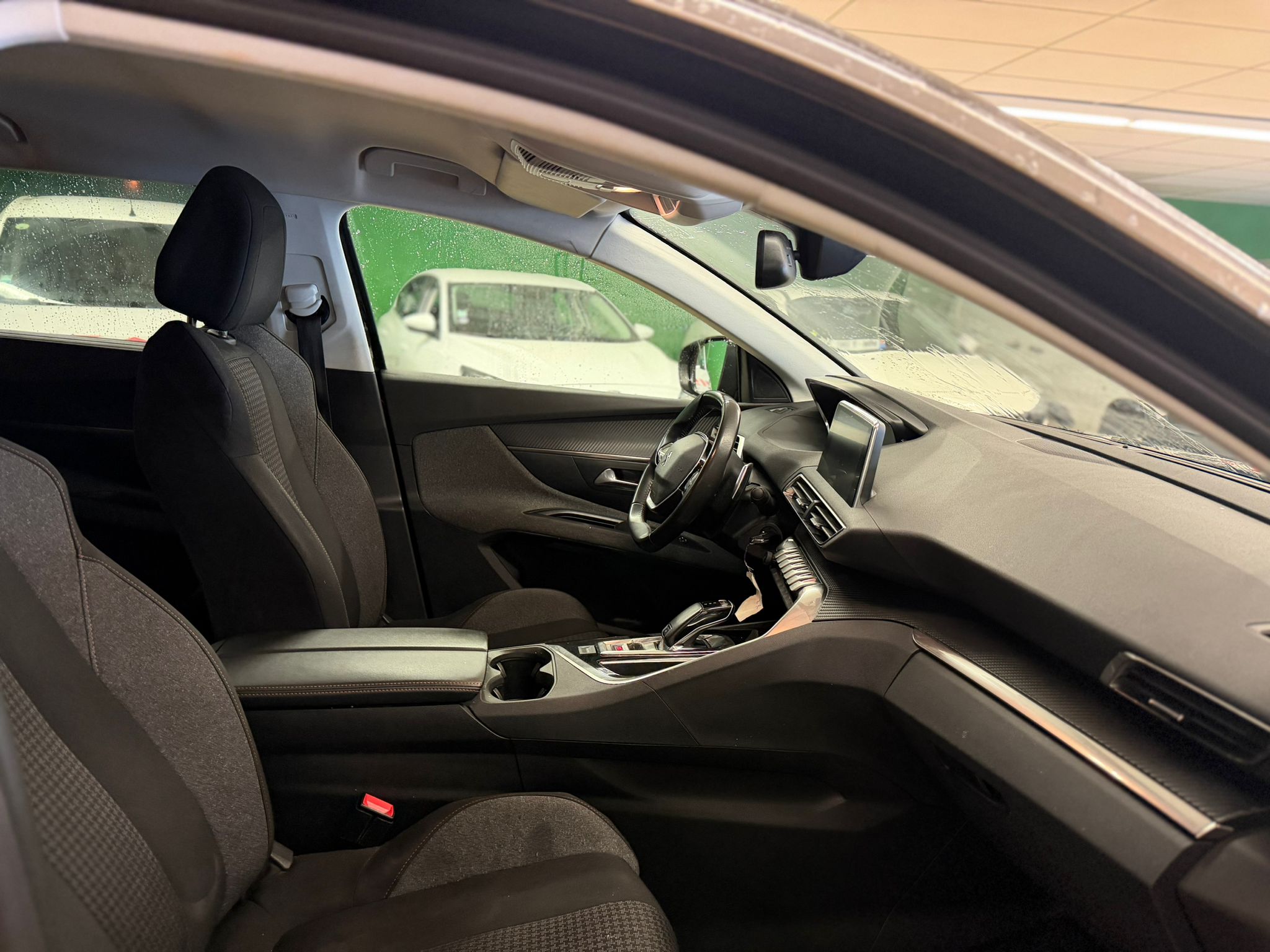 PEUGEOT 5008 1.5 BlueHDi 130ch E6.C Active Business S&S EAT8 - NLJ Automobiles, spécialiste véhicules d'occasion dans la Manche et en Normandie