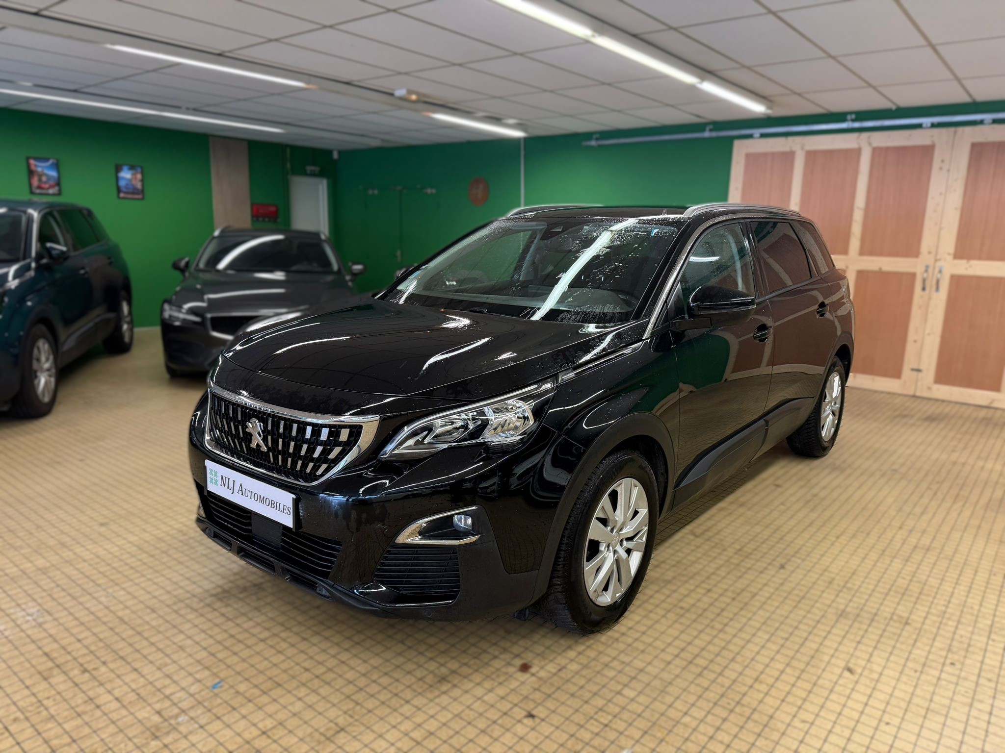 PEUGEOT 5008 1.5 BlueHDi 130ch E6.C Active Business S&S EAT8 - NLJ Automobiles, spécialiste véhicules d'occasion dans la Manche et en Normandie