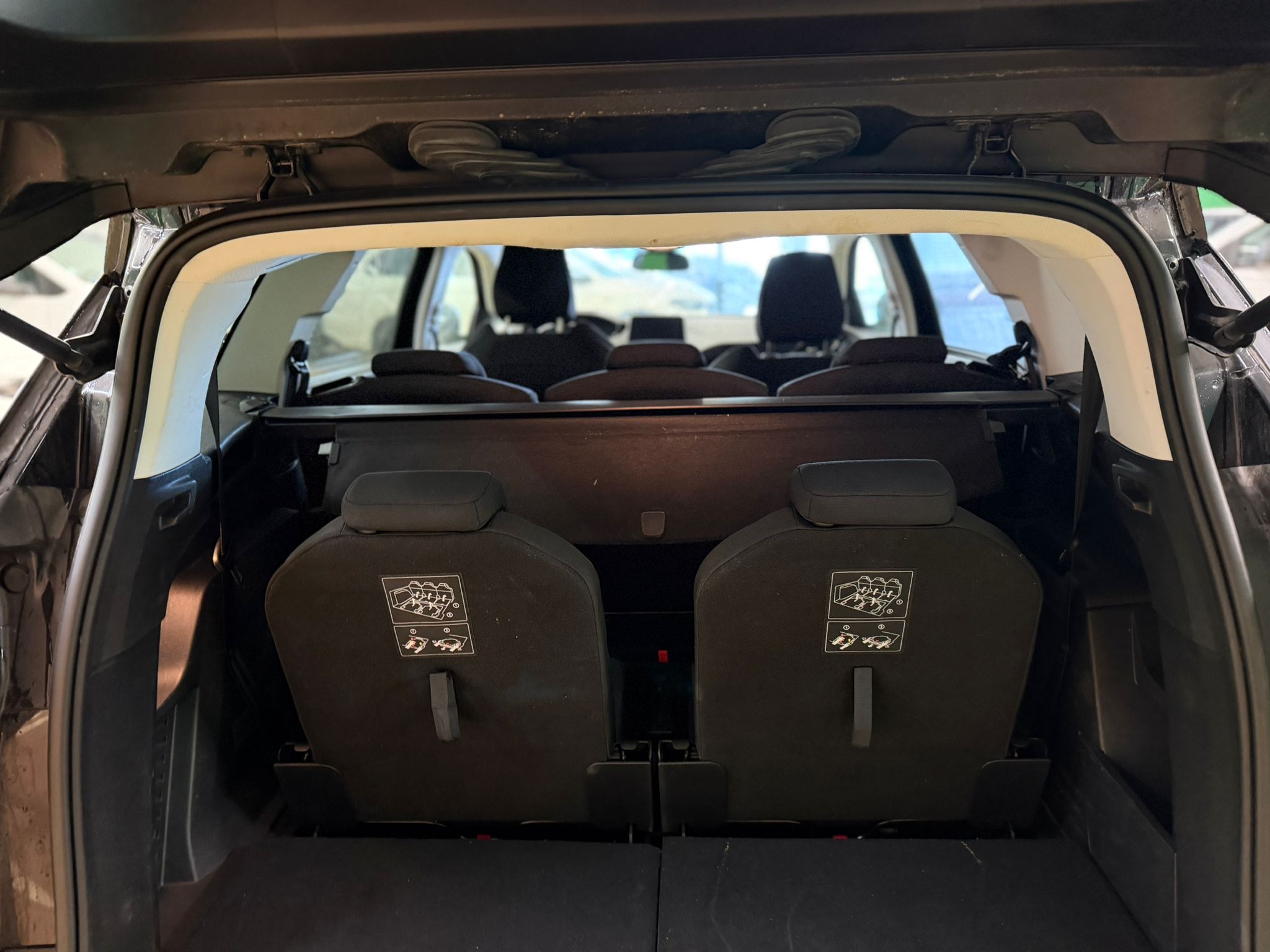 PEUGEOT 5008 1.5 BlueHDi 130ch E6.C Active Business S&S EAT8 - NLJ Automobiles, spécialiste véhicules d'occasion dans la Manche et en Normandie