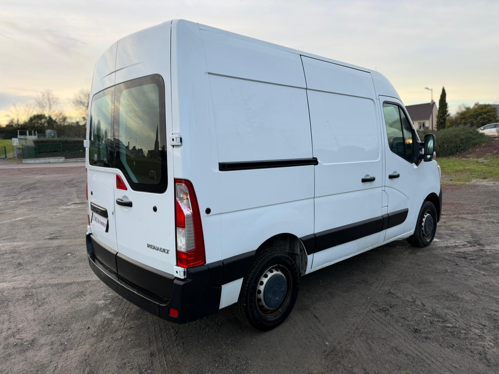 RENAULT Master III Fg F3300 L1H2 2.3 Blue DCi 135ch Grand Confort Euro6 - NLJ Automobiles, spécialiste véhicules d'occasion dans la Manche et en Normandie
