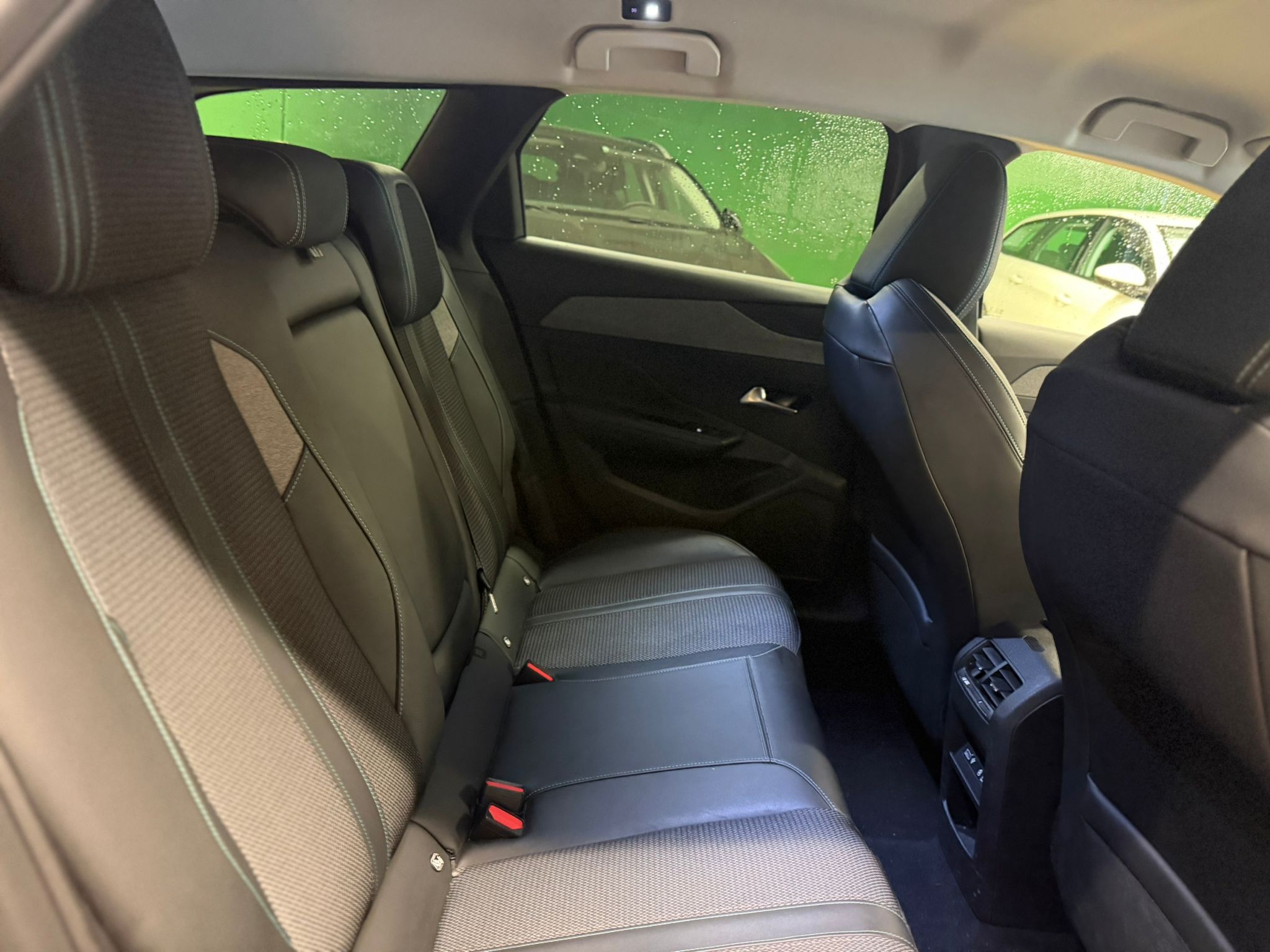 PEUGEOT 308 SW pHEV 180ch Allure Pack e-EAT8 - NLJ Automobiles, spécialiste véhicules d'occasion dans la Manche et en Normandie