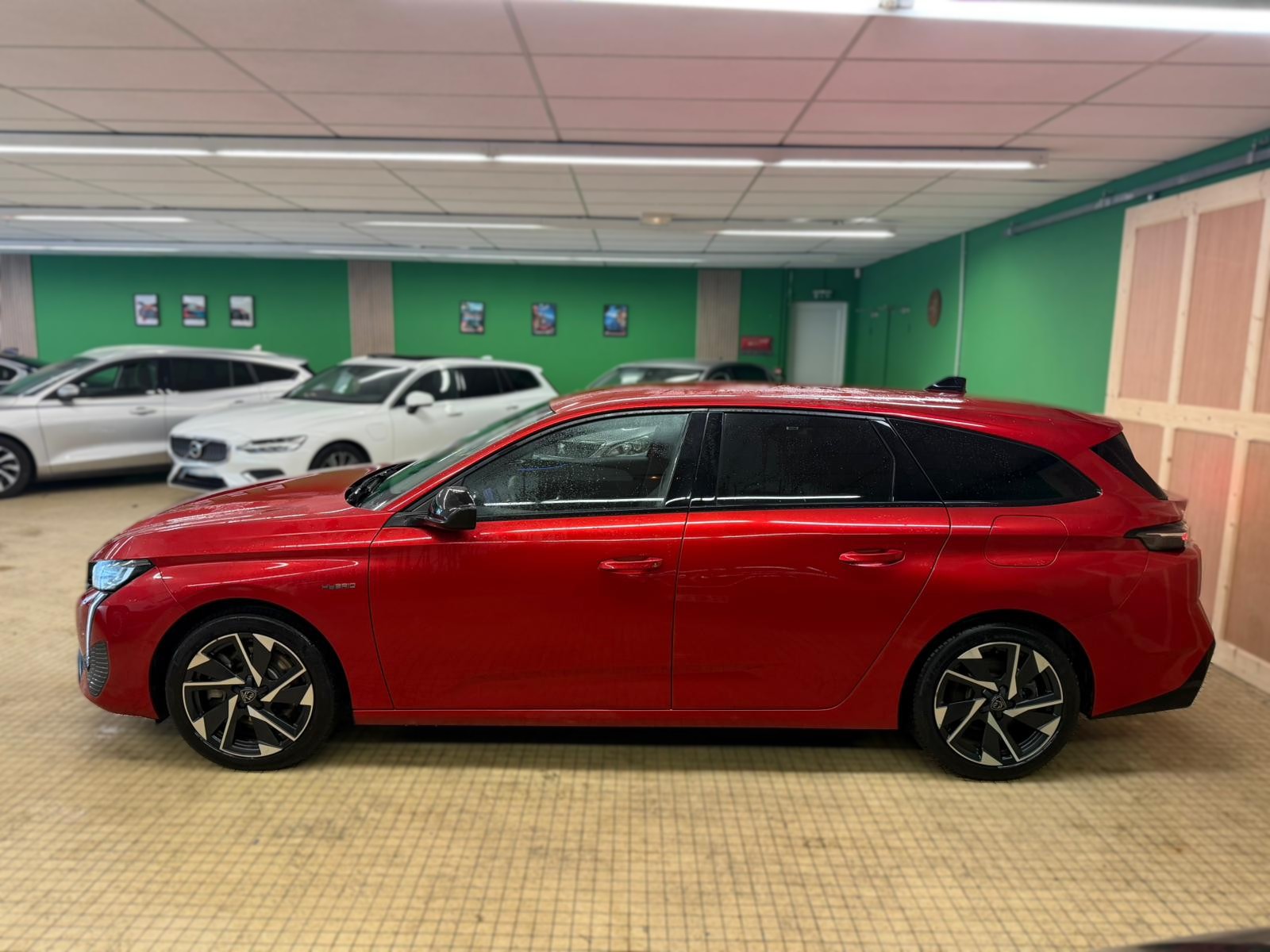 PEUGEOT 308 SW pHEV 180ch Allure Pack e-EAT8 - NLJ Automobiles, spécialiste véhicules d'occasion dans la Manche et en Normandie