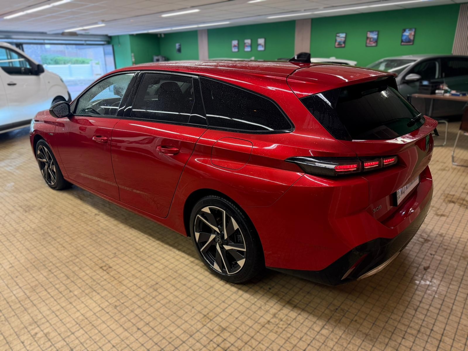 PEUGEOT 308 SW pHEV 180ch Allure Pack e-EAT8 - NLJ Automobiles, spécialiste véhicules d'occasion dans la Manche et en Normandie