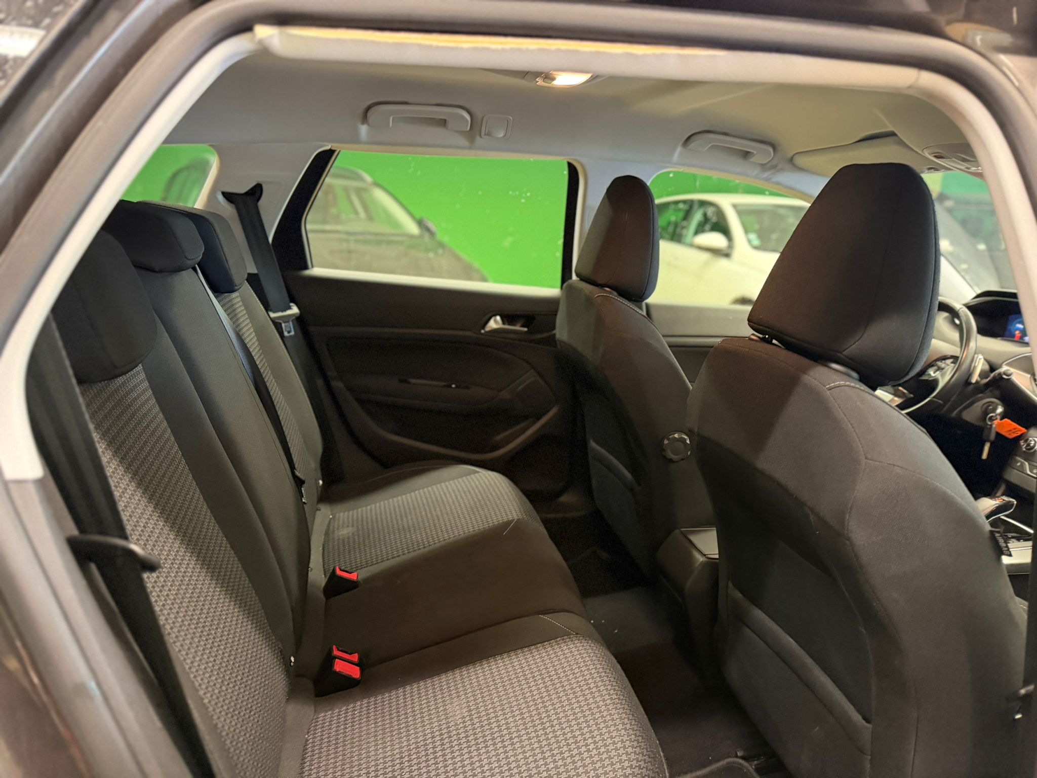 PEUGEOT 308SW 1.5 BlueHDi 130ch S&S Active Business EAT8 NLJ Automobiles, spécialiste véhicules d'occasion dans la Manche et en Normandie