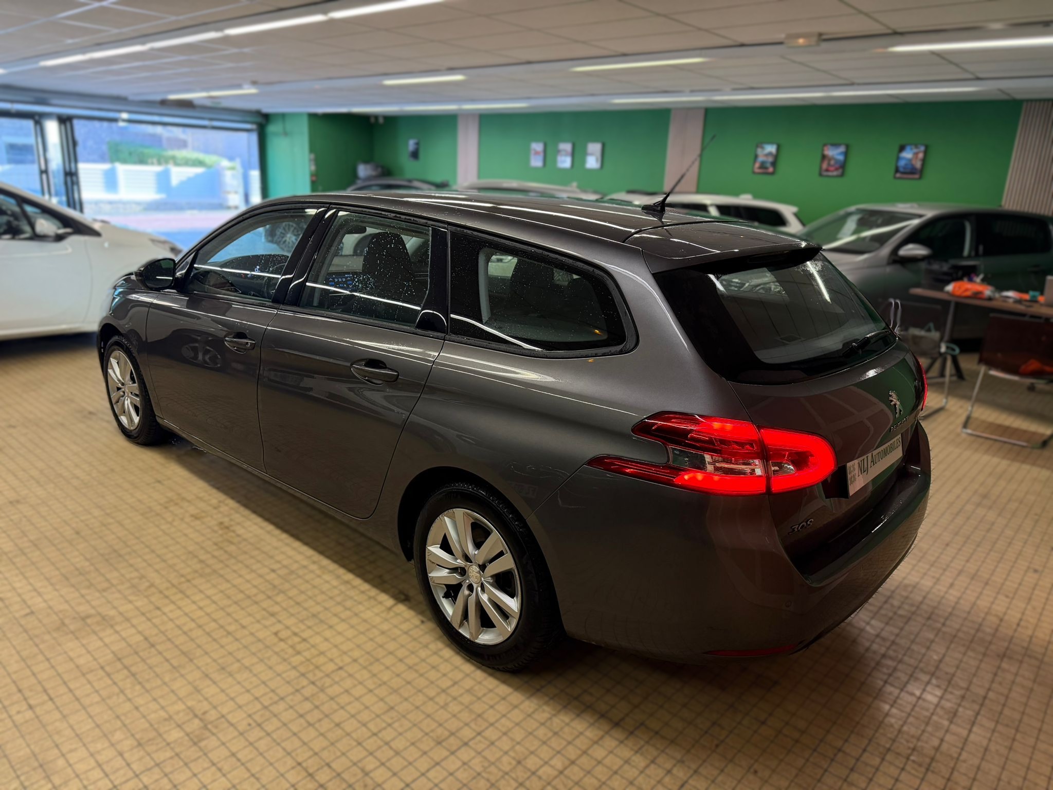 PEUGEOT 308SW 1.5 BlueHDi 130ch S&S Active Business EAT8 NLJ Automobiles, spécialiste véhicules d'occasion dans la Manche et en Normandie