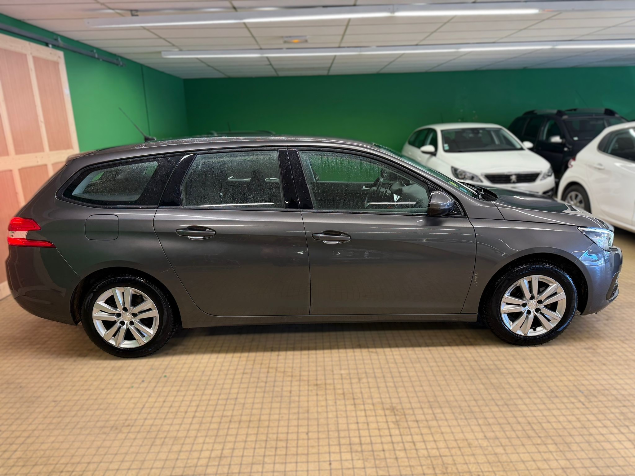 PEUGEOT 308SW 1.5 BlueHDi 130ch S&S Active Business EAT8 NLJ Automobiles, spécialiste véhicules d'occasion dans la Manche et en Normandie