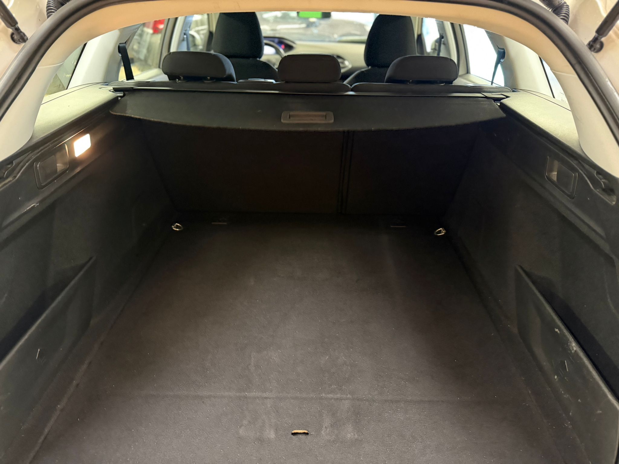 PEUGEOT 308SW 1.5 BlueHDi 130ch S&S Active Business NLJ Automobiles, spécialiste véhicules d'occasion dans la Manche et en Normandie