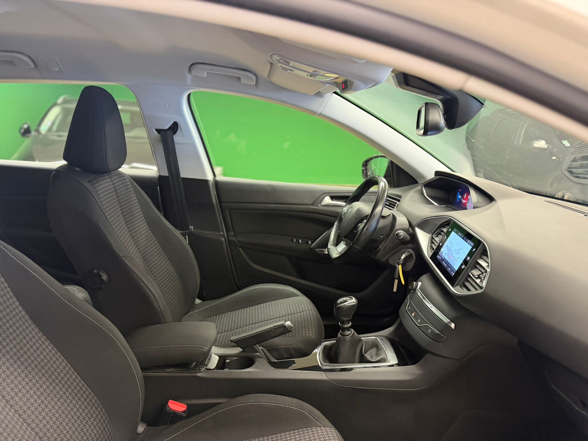 PEUGEOT 308SW 1.5 BlueHDi 130ch S&S Active Business NLJ Automobiles, spécialiste véhicules d'occasion dans la Manche et en Normandie